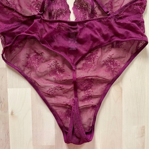 Victoria's Secret Women's Burgundy Lacey Sheer One Piece Lingerie Bodysuit sz SM - Picture 4 of 6